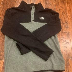 Boys size Large North Face Fleece 1/4 snap